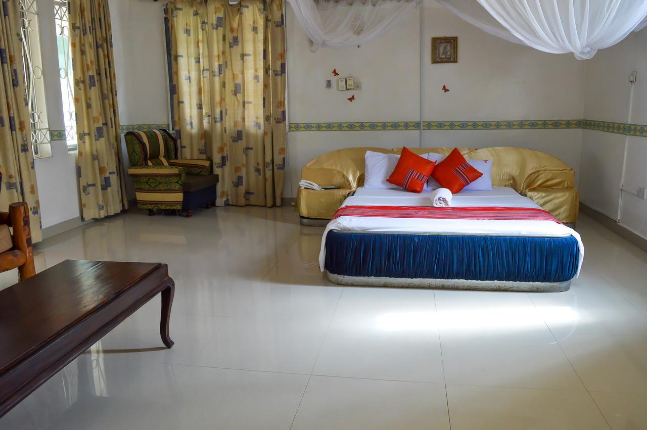 Sanana Conference Center And Holiday Resort Mombasa Exterior foto